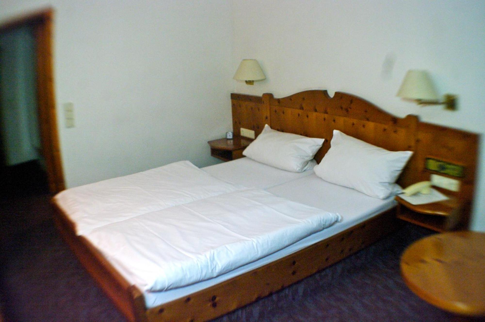 Gasthof Zum Kauzen Ochsenfurt Ngoại thất bức ảnh