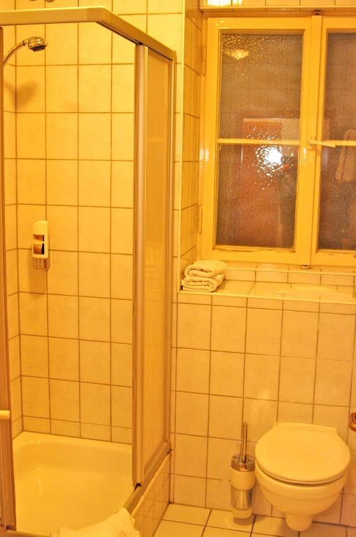 Gasthof Zum Kauzen Ochsenfurt Phòng bức ảnh
